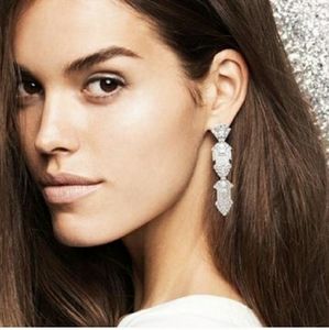 Stella & Dot earrings 3 in 1 Casablanca chandelier